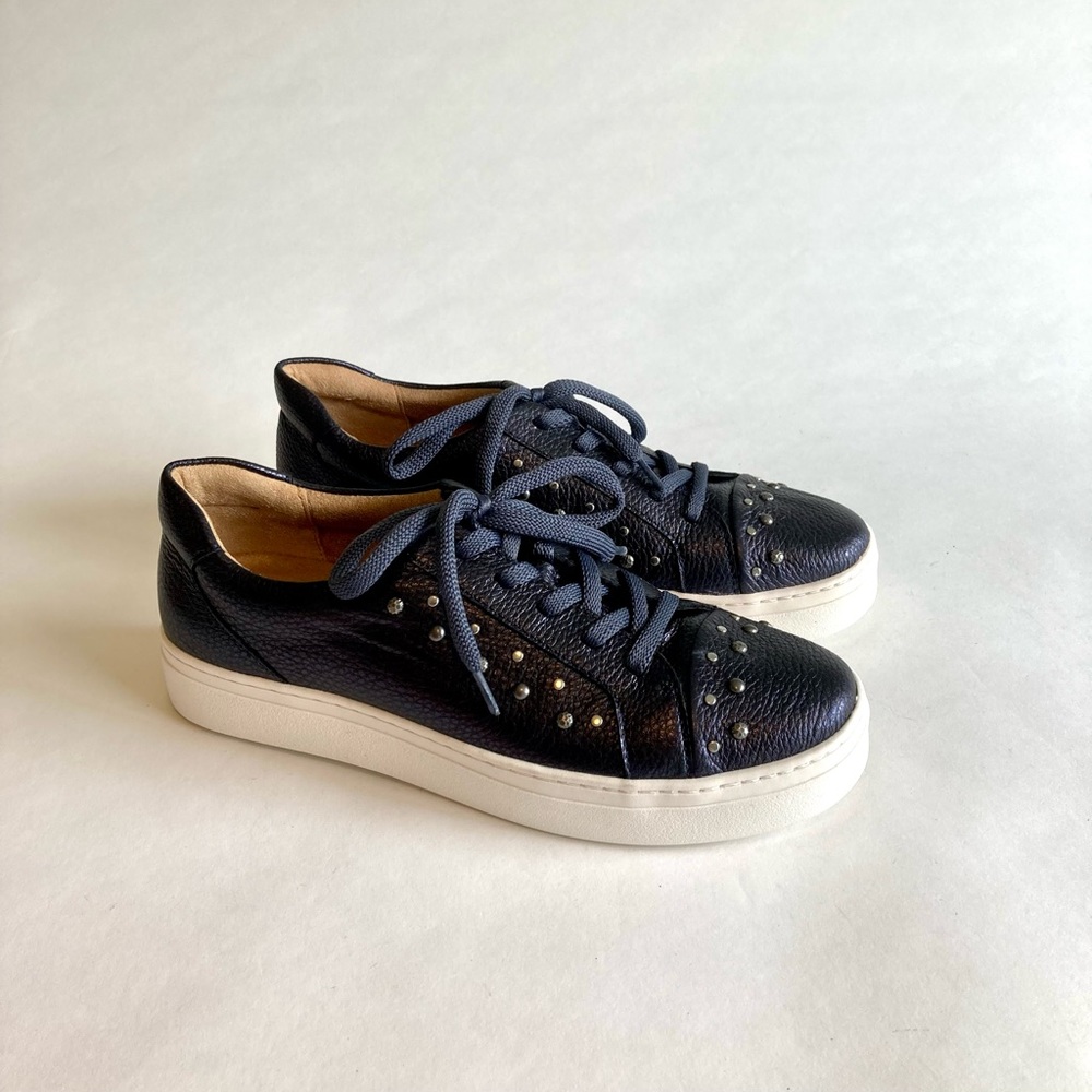 Naturalizer Navy Leather Low Top Lace Up Sneakers size 9.5